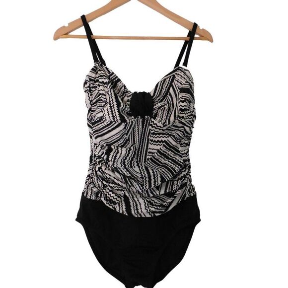 24th & Ocean Other - 24 Ocean Womens Blouson One Piece Swimsuit Black White Slimming Tummy Control M